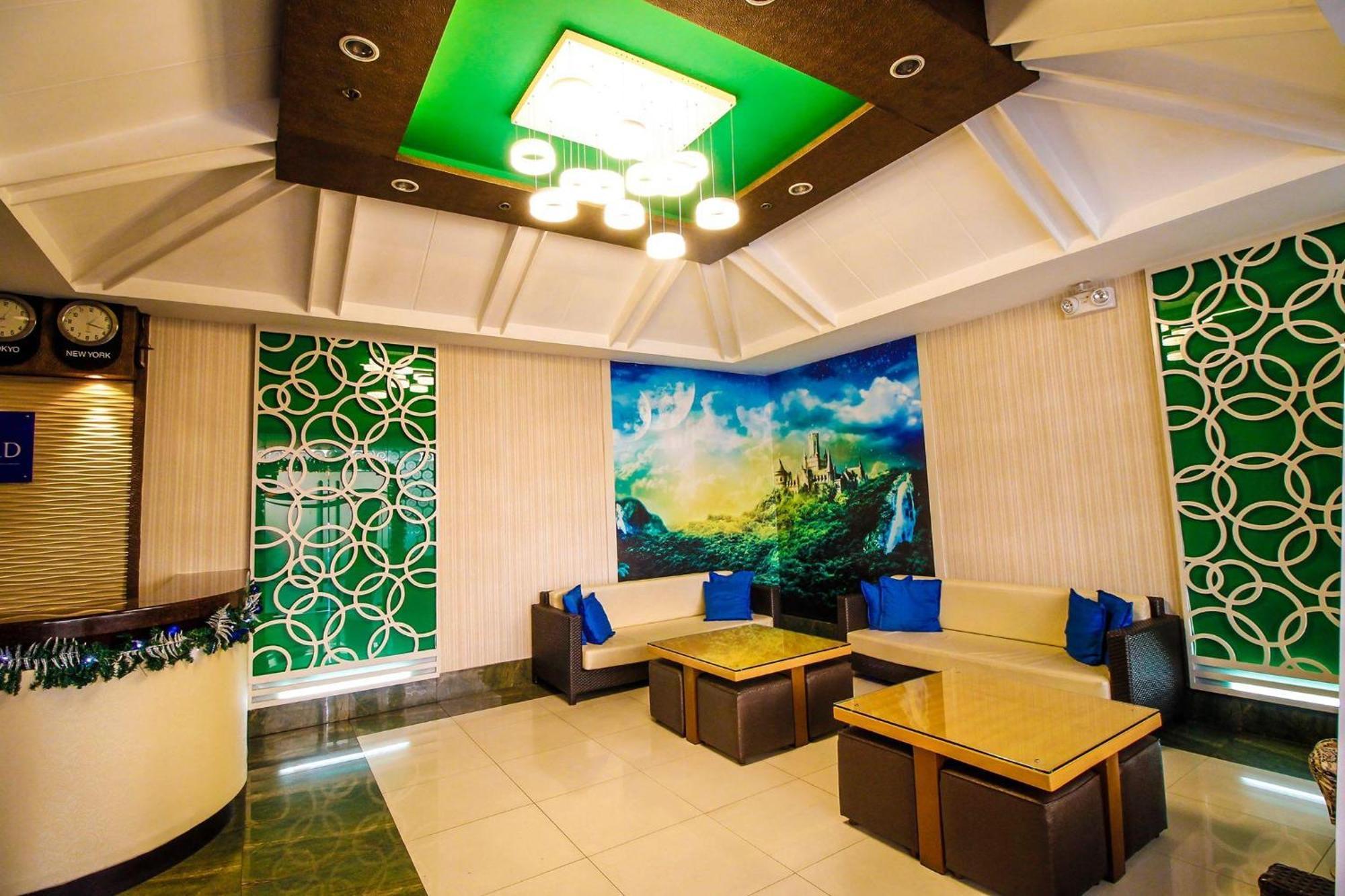 Hotel Dreamworld Araneta Cubao Esterno foto