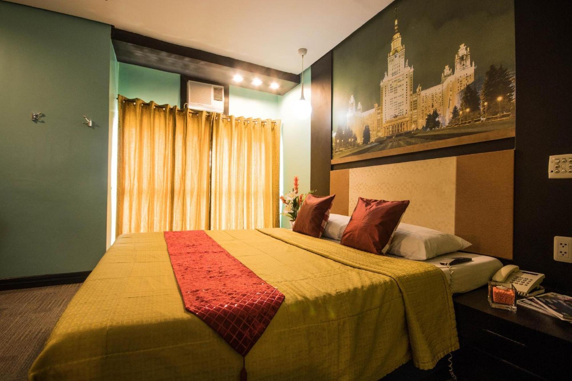 Hotel Dreamworld Araneta Cubao Esterno foto