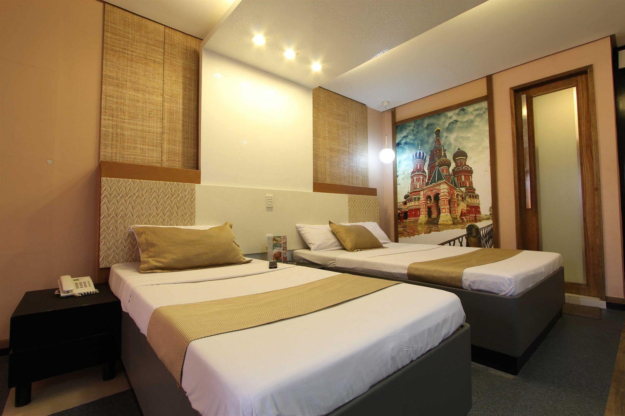 Hotel Dreamworld Araneta Cubao Esterno foto